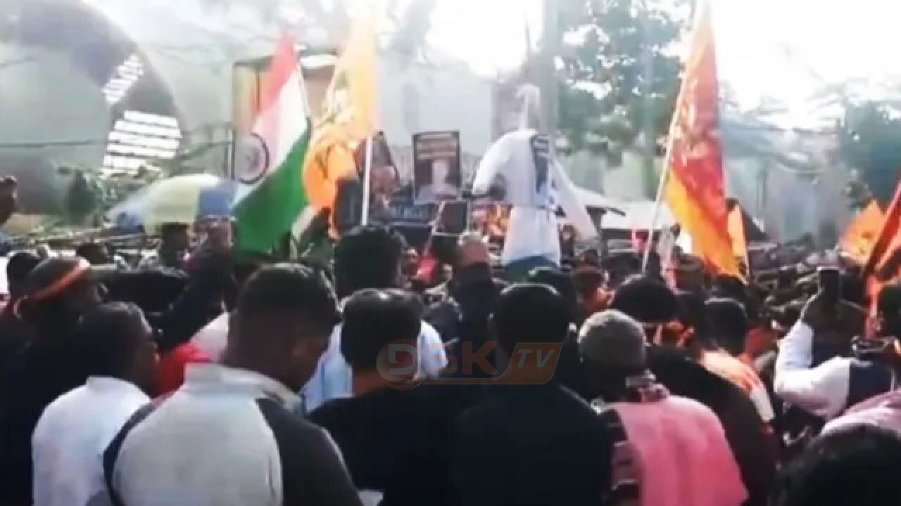 পেট্রাপোলে বাংলাদেশ অভিমুখী লংমার্চ আটকে দিল বিএসএফ