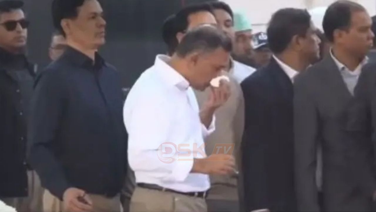 বাবার সমাধিতে অশ্রুসিক্ত তারেক রহমান