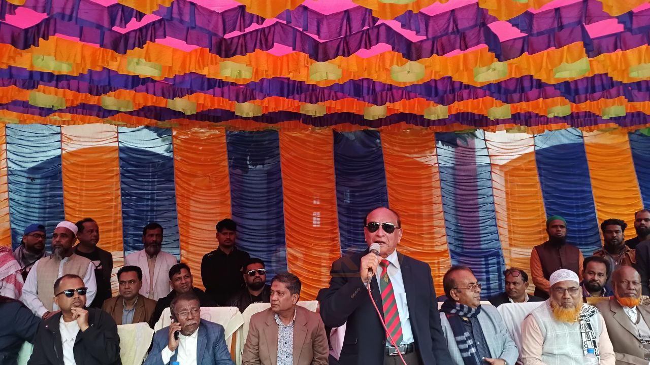 জোনায়েদ সাকিকে সমর্থন দিয়ে নির্বাচন থেকে সরে দাঁড়ালেন স্বতন্ত্র হেভিওয়েট প্রার্থী