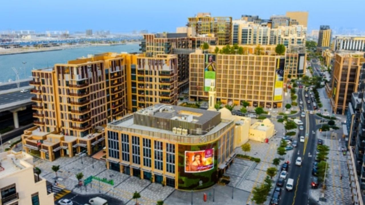 বিশ্বের প্রথম স্বর্ণের সড়ক তৈরি হতে যাচ্ছে। 