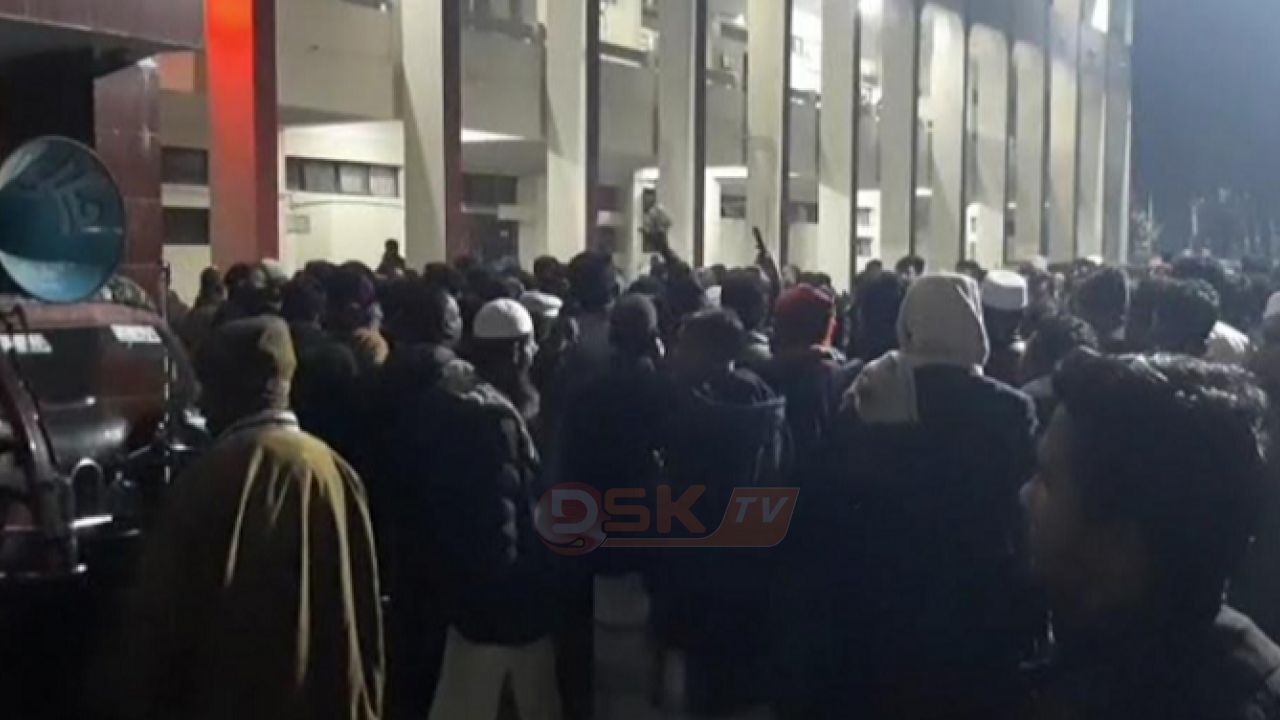 পঞ্চগড়ে ১১ দলীয় জোটের ‘রিটার্নিং কর্মকর্তার পদত্যাগ’ দাবিতে আ'ল্টিমেটাম