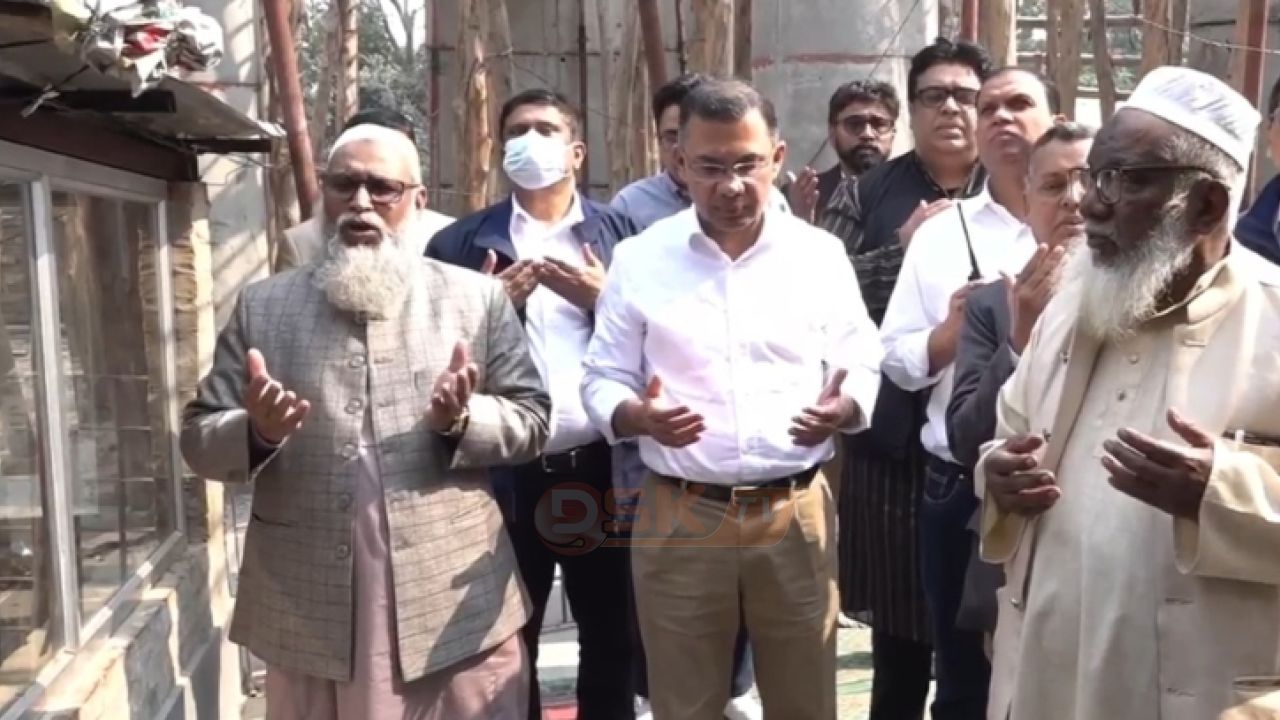 রাজশাহীতে শাহ মখদুমের (রহ.) মাজার জিয়ারত করেন