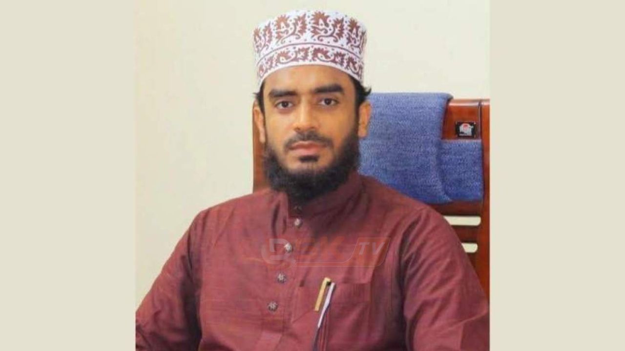 শবে বরাতের আলোচনাকে কেন্দ্র করে ইমামকে ছু'রিকা'ঘাত