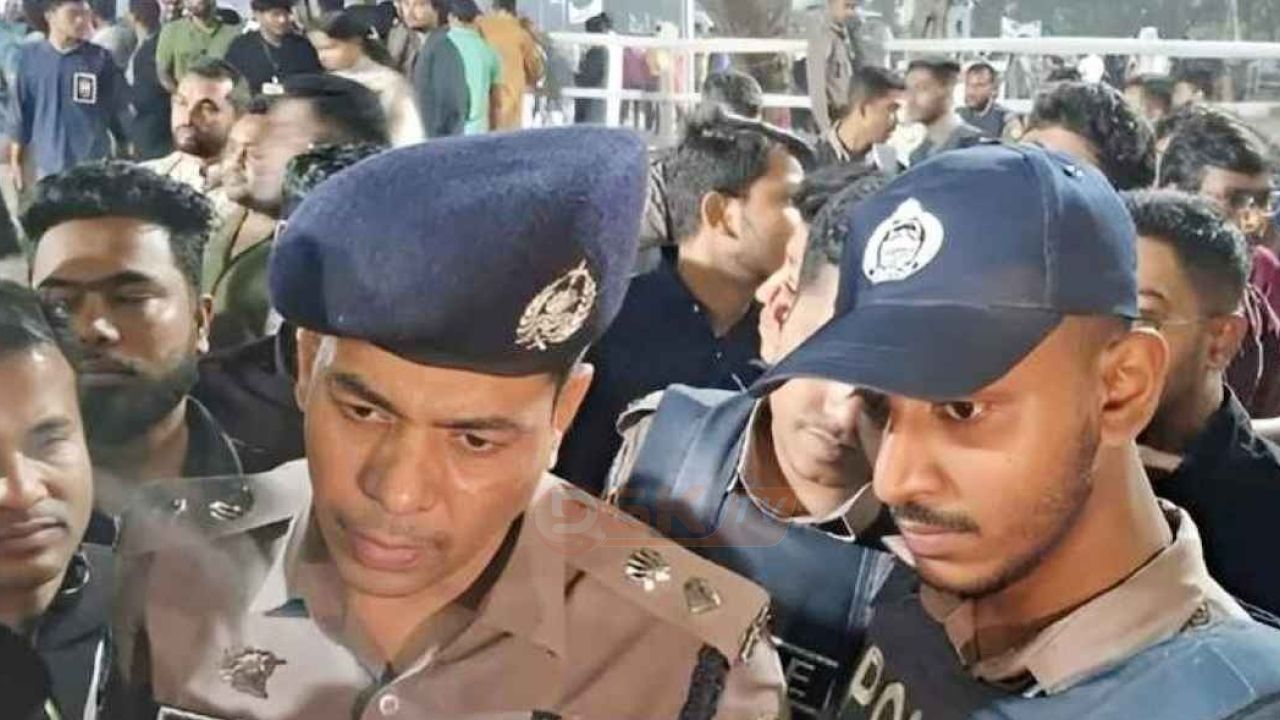 শহীদ মিনারে আইফোনসহ ১২ মোবাইল চু'রি, উদ্ধারে কাজ করছে পুলিশ