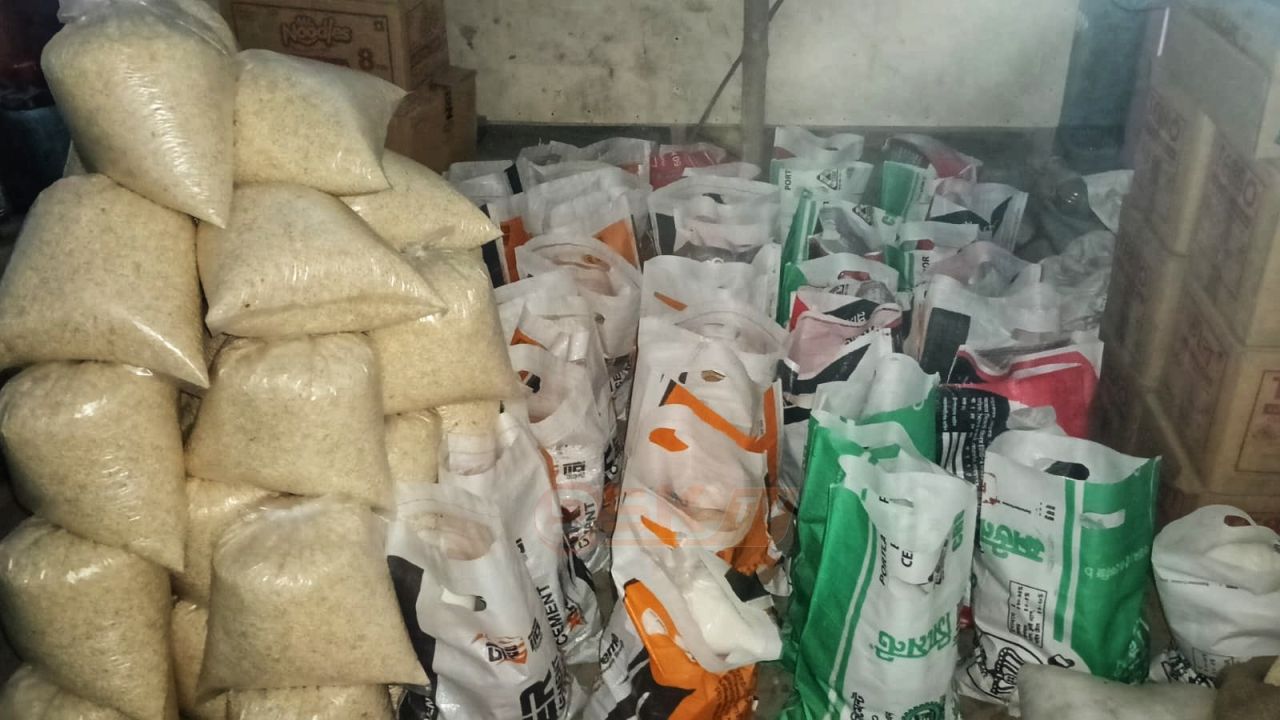 দেড় শতাধিক পরিবারকে ইফতার সামগ্রী দিল গুড বন্ডিং অর্গানাইজেশন