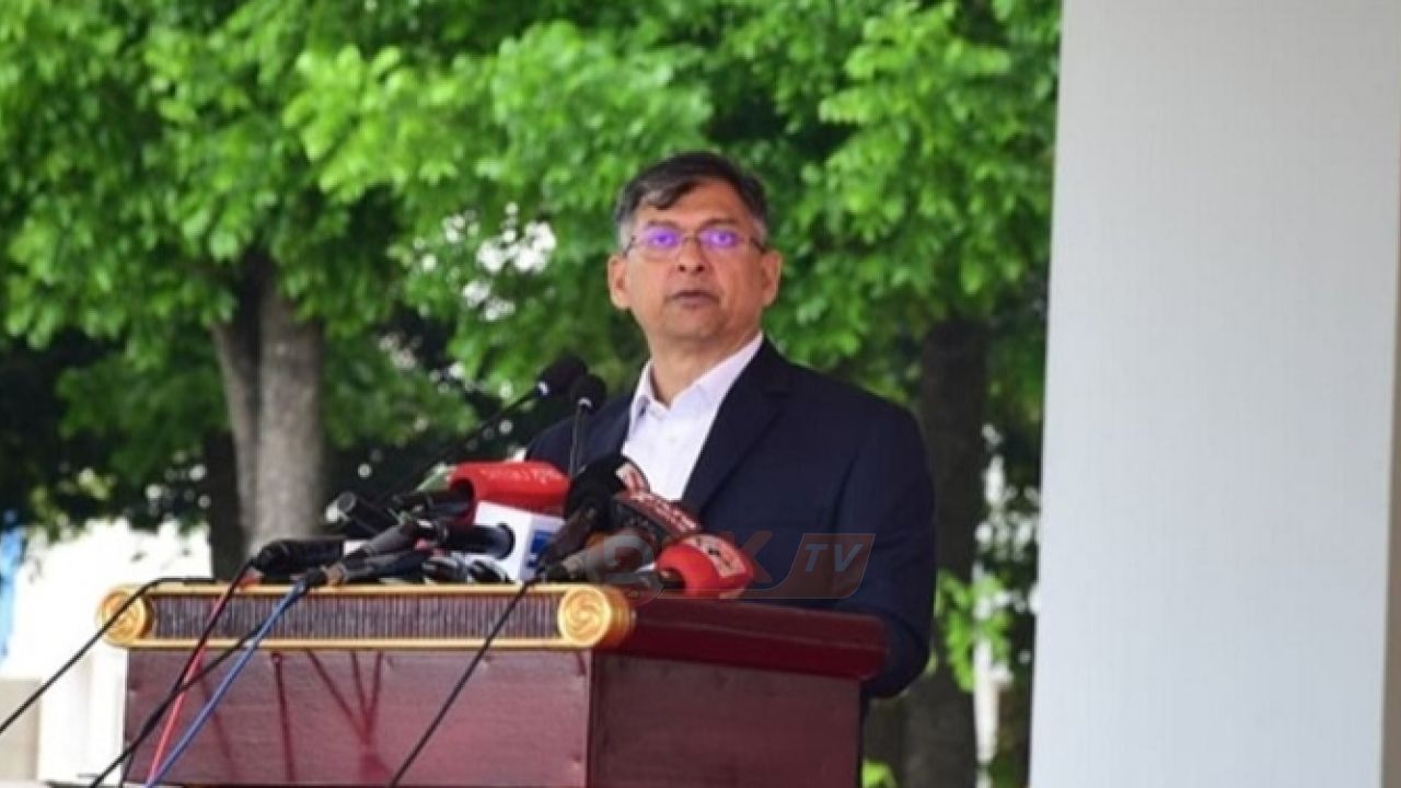 পুলিশের পোশাক পরিবর্তনের ভাবনা: যা বললেন স্বরাষ্ট্রমন্ত্রী