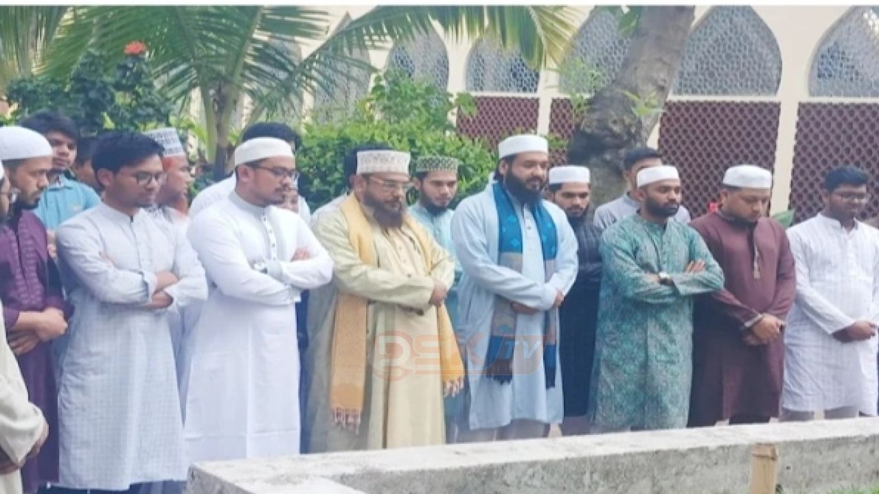 ওসমান হাদির কবর জিয়ারতে বায়তুশ শরফের পীর আব্দুল হাই নদভী