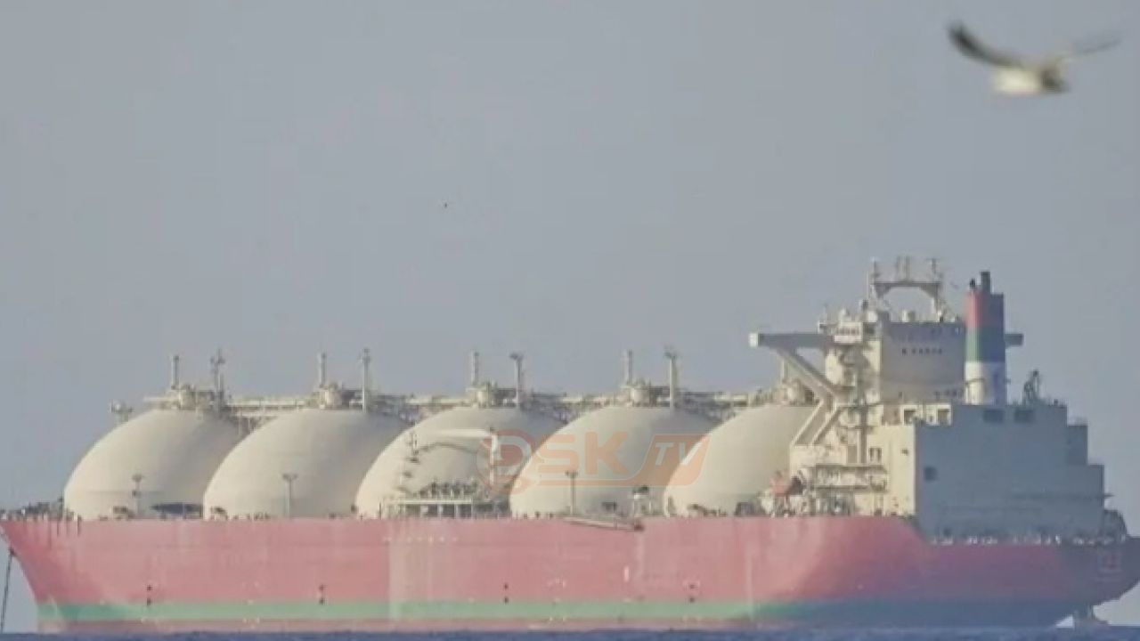 হরমুজে অব'রোধের মধ্যে ইরানের সাথে আবার আলোচনা শুরুর ইঙ্গিত ট্রাম্পের