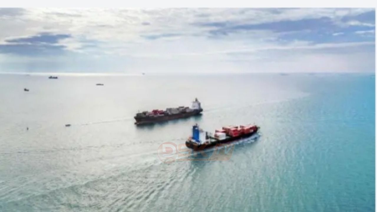 হরমুজের ওমান অংশ দিয়ে জাহাজ চললে হামলা করবে না ইরান!