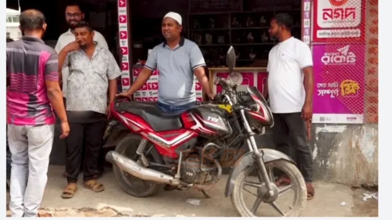 রংপুরে তেলের লাইনে বাইক রেখে ১২ দিন ধরে উধাও চালক!