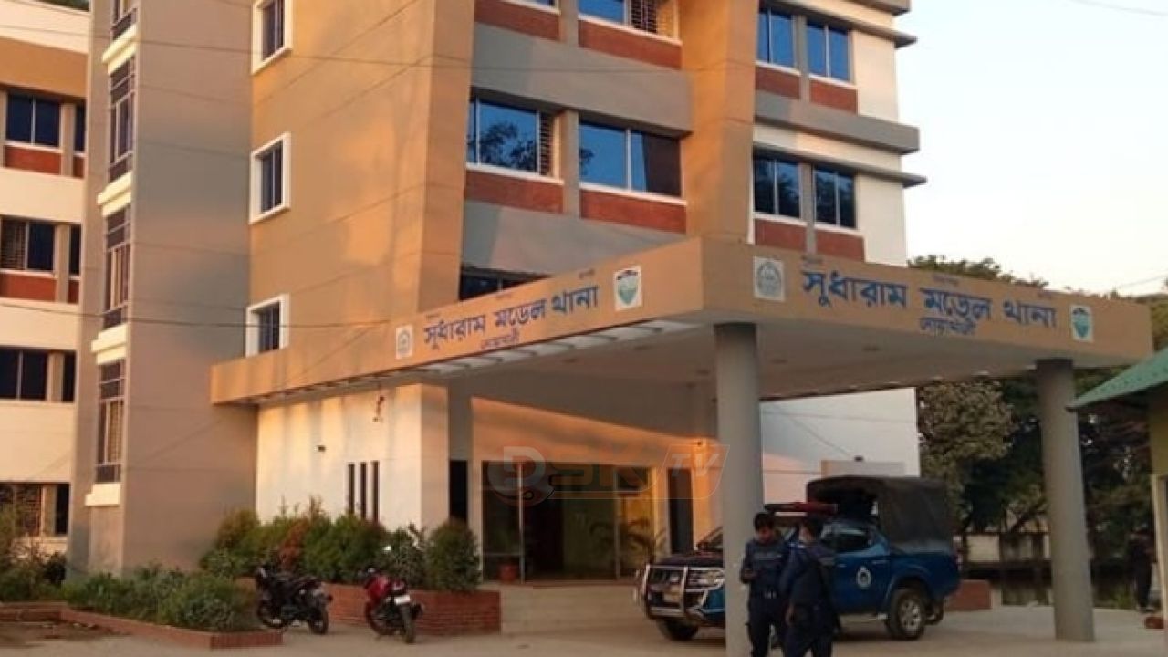 নোয়াখালী সদরে প্রাইভেট কারের ধা'ক্কায় পথচারী নারী নি'হত।