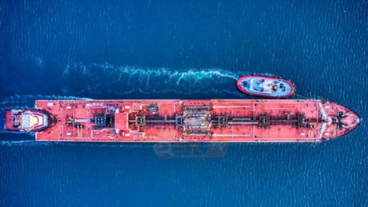  হরমুজে ফি দিয়ে জাহাজ চলাচলের সুযোগও বন্ধ করল ইরান