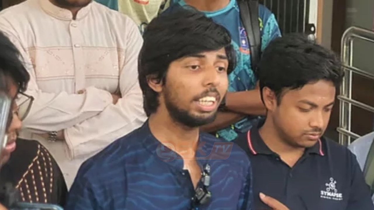 ডাকসু নেতা মুসাদ্দিককে ‘দাঁত ফেলে দেওয়ার’ হুম'কি