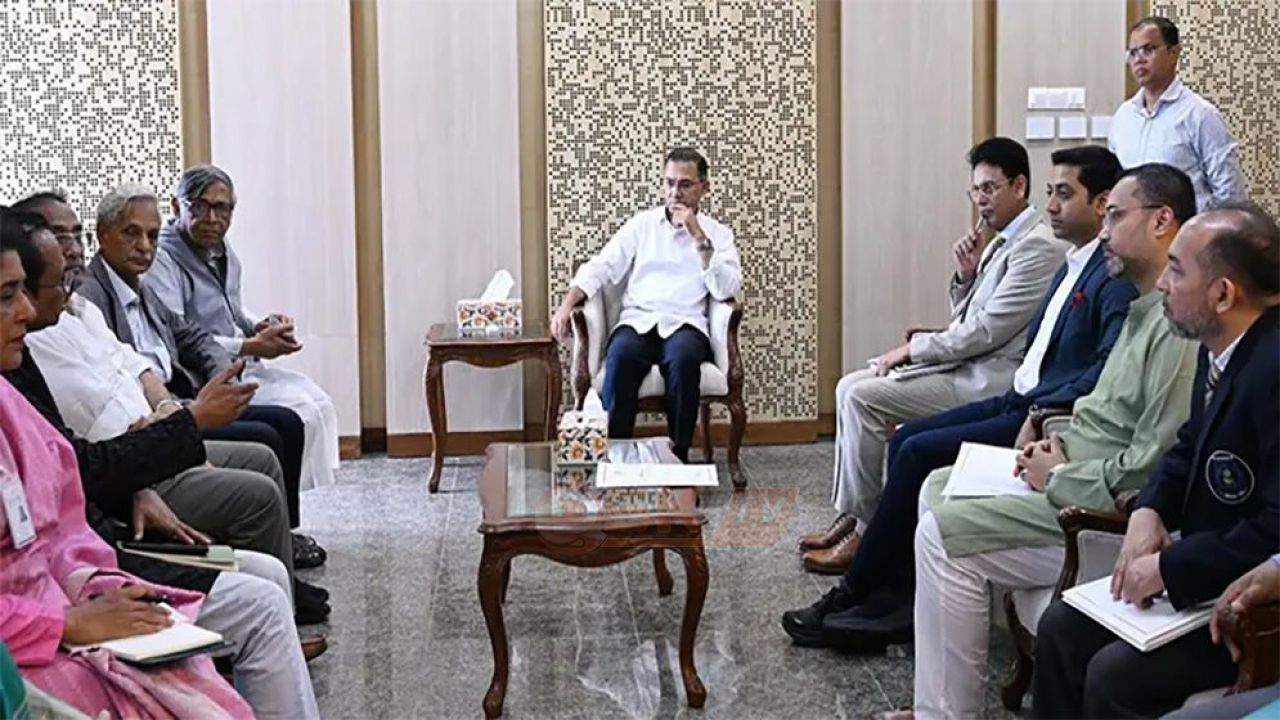 প্রধানমন্ত্রীর সঙ্গে অধ্যাপক আবদুল্লাহ আবু সায়ীদের বৈঠক