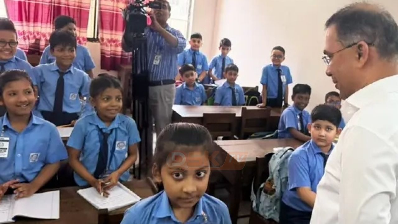 ঢাকা-র নিউ ইস্কাটনে অবস্থিত বিয়াম ল্যাবরেটরি স্কুল পরিদর্শন করেন প্রধানমন্ত্রী 