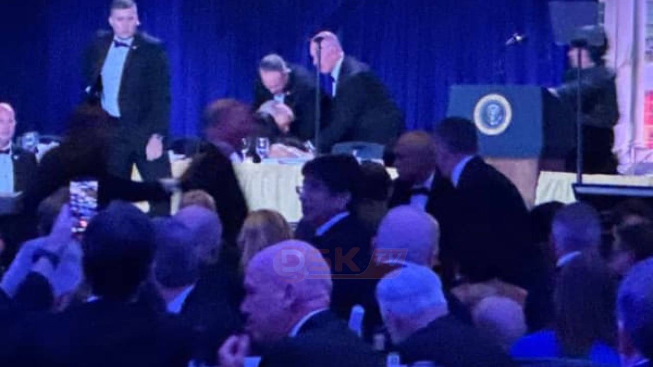 আমেরিকা হোয়াইট হাউসে গোলাগুলি: নিরাপদে সরিয়ে নেওয়া হলো ট্রাম্পকে