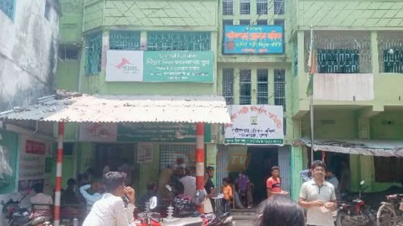 বিদ্যুৎ অফিস বো'মা মেরে উড়িয়ে দেওয়ার হুমকি, অতঃপর..