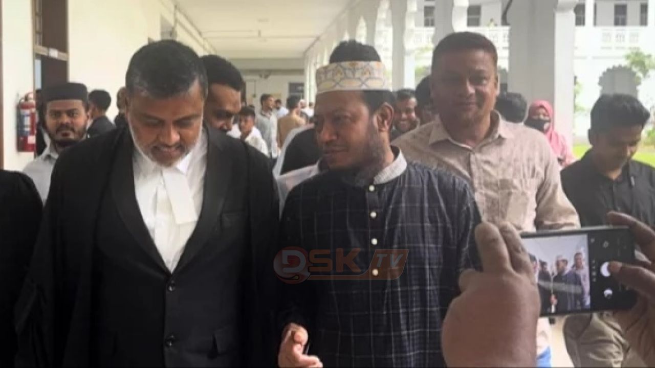 বিত'র্কিত বক্তব্যের মাম'লায় আগাম জামিন পেলেন আমির হামজা