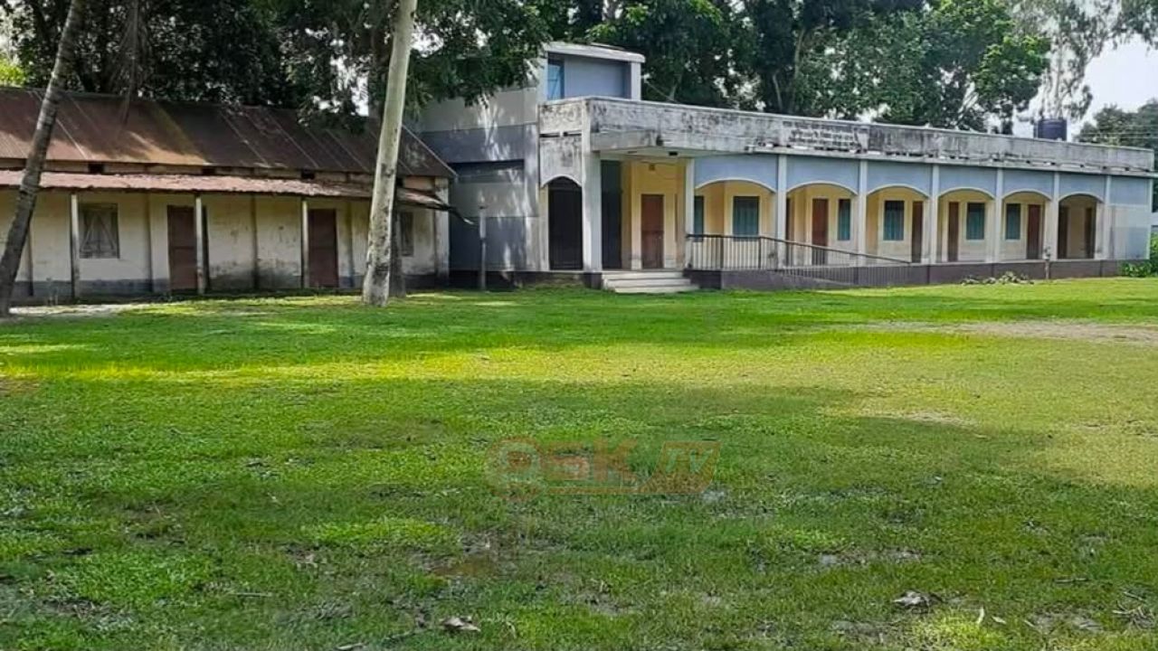 ভূরুঙ্গামারীতে মাদ্রাসা সুপার পদ নিয়ে সংঘাত, পুলিশি পাহারায় উদ্ধার