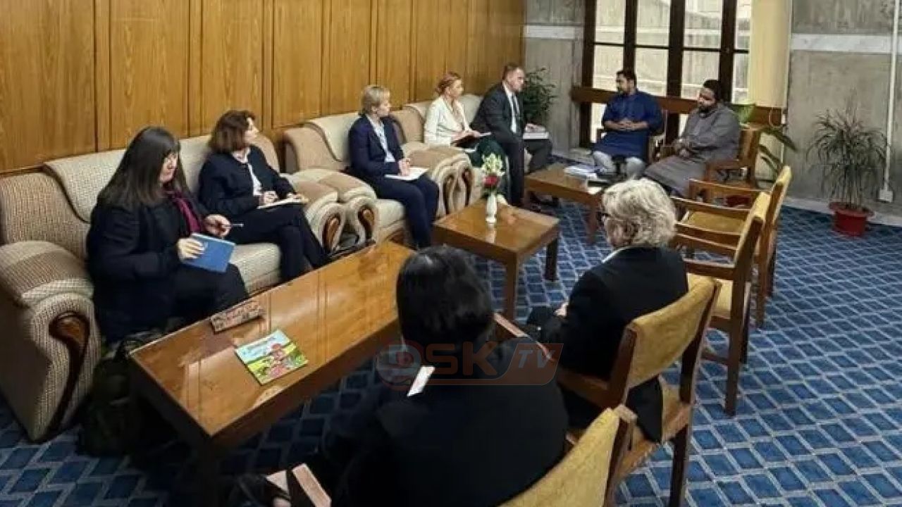 সংস্কার প্রতিশ্রুতি পূরণে ব্যর্থ সরকার: ইইউ প্রতিনিধিদলকে নাহিদ ইসলাম