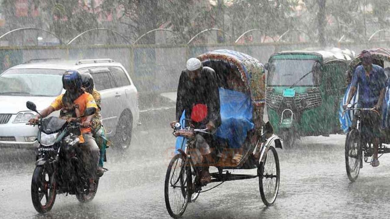 রাজধানী ঢাকাতে বজ্রসহ বৃষ্টির আভাস, সতর্ক থাকার পরামর্শ