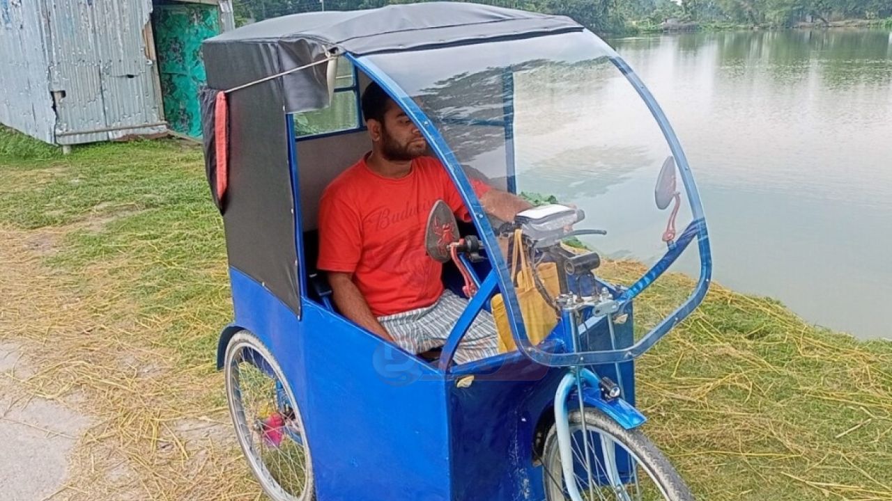 অদম্য মোশাররফ: হুইলচেয়ার যার চলার শক্তি, স্বপ্ন এখন আকাশ ছোঁয়া