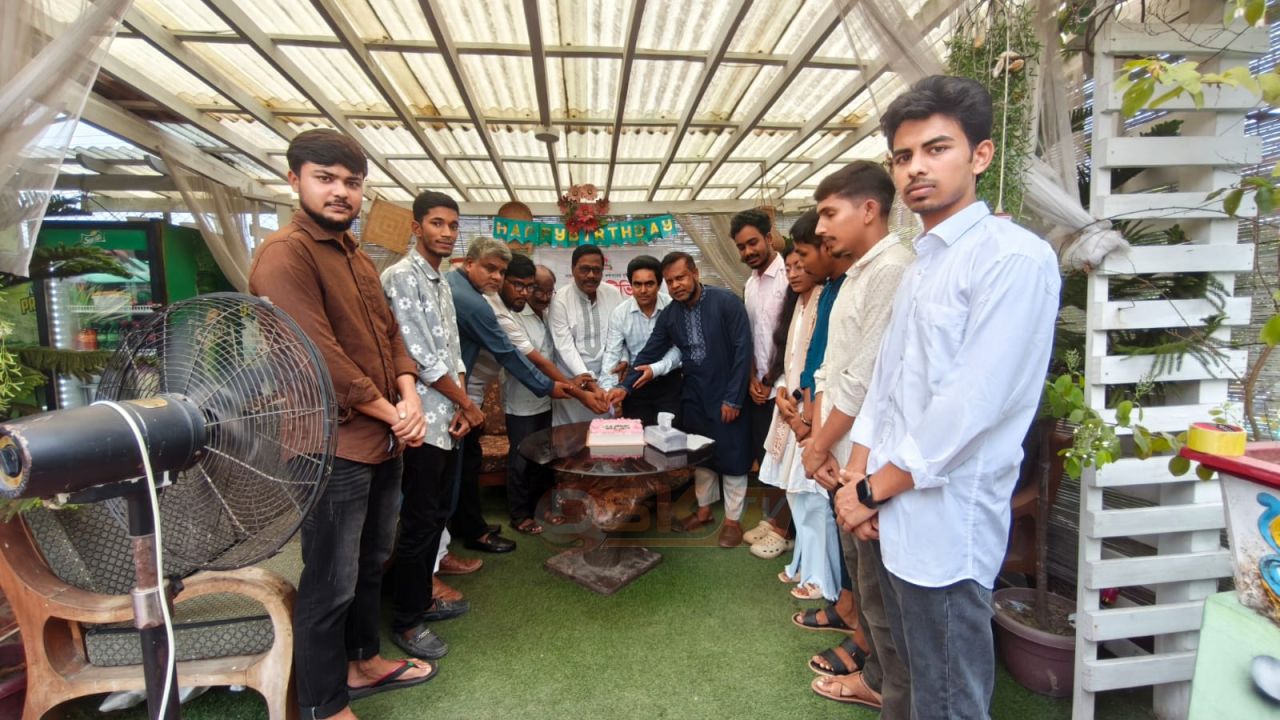 সত্য ও দায়িত্বশীল সাংবাদিকতার দুই বছরের পথচলা কুড়িগ্রামে ‘প্রথম টিভি’র প্রতিষ্ঠাবার্ষিকী ও মিট দ্য প্রেস অনুষ্ঠিত