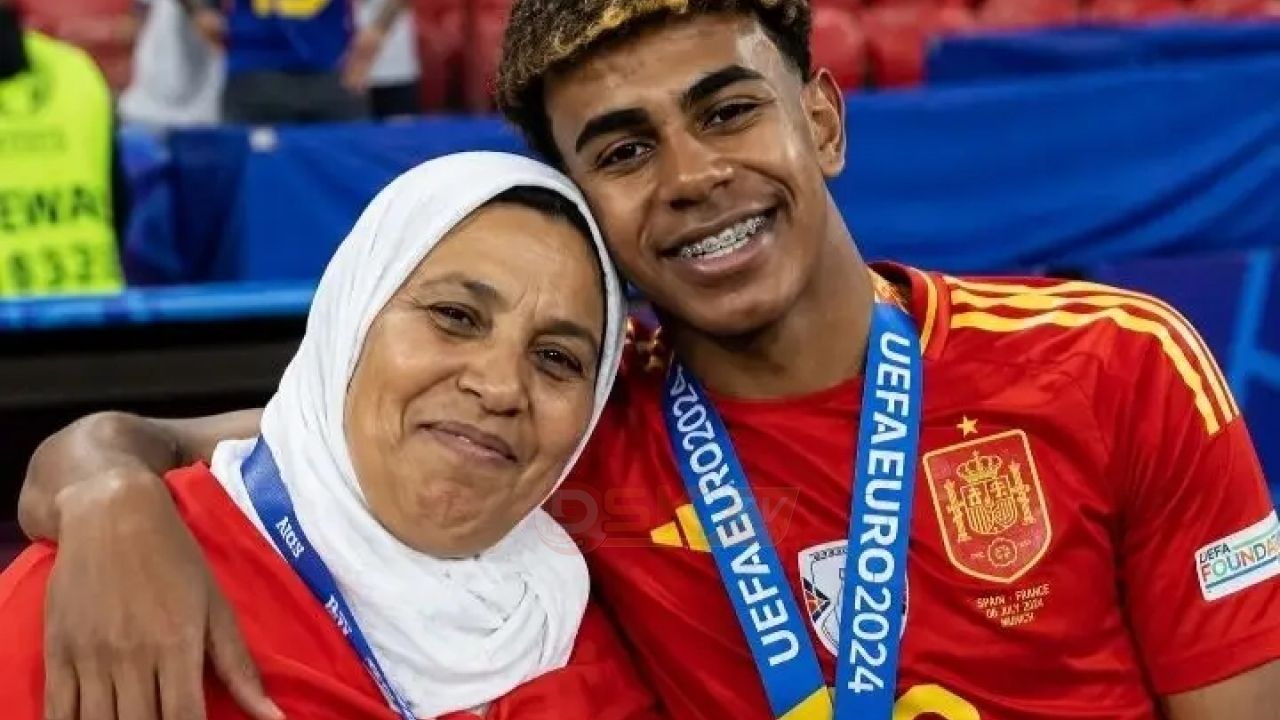 ইয়ামালের প্রতিটি সাফল্যের নেপথ্যে দাদী ফাতেমা নাসরাউই