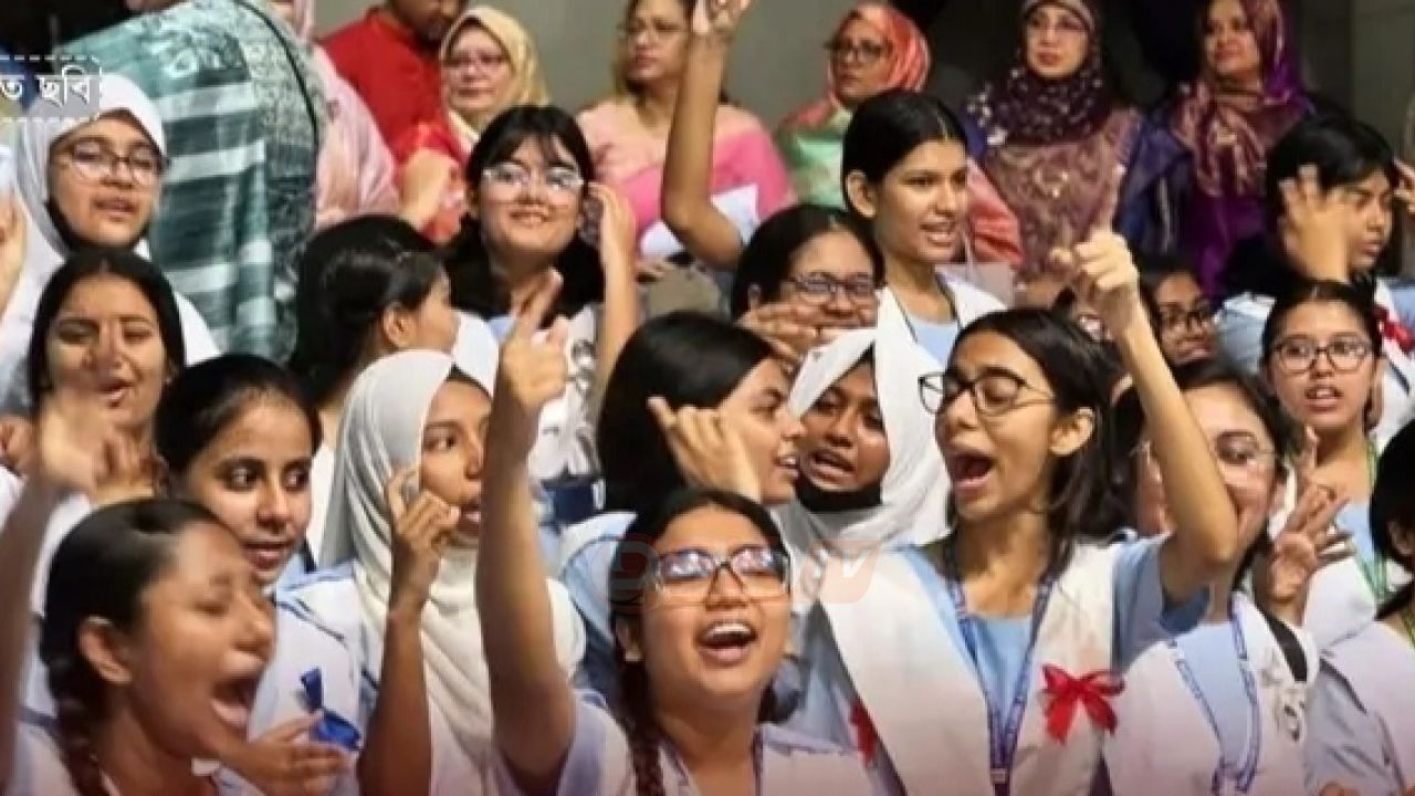 এসএসসিতে এবার জিপিএ-৫ পেলো ১ লাখ ১৬ হাজার ৬৭৬ জন