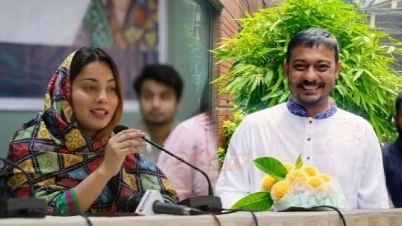 রাজনীতি শিখতে নাসীরুদ্দীন পাটওয়ারী আমার বাসায় আসতে চান: মেঘনা আলম।