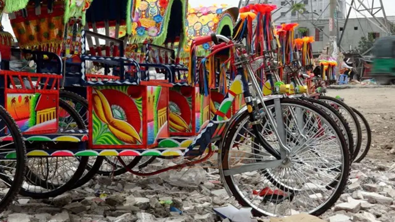 বরিশালে দিনে ৬২ লাখ টাকার বিদ্যুৎ টেনে নিচ্ছে ব্যাটারিচালিত রিকশা