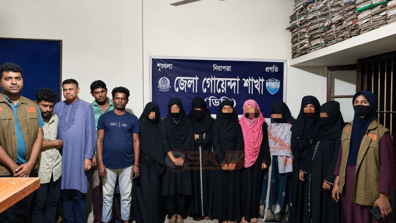 বেগমগঞ্জে আবাসিক হোটেলে ডিবির অভিযানে গ্রেপ্তার ১২  