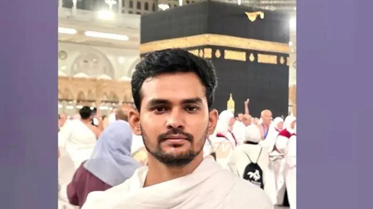 পবিত্র ওমরাহ পালন করলেন আসিফ মাহমুদ