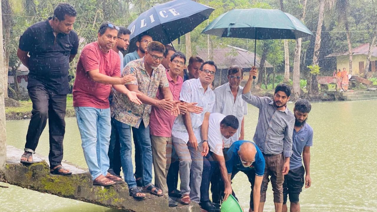 জিয়ানগরে বিএনপির প্রতিষ্ঠাবার্ষিকীতে পোনামাছ অবমুক্ত ও বৃক্ষরোপণ