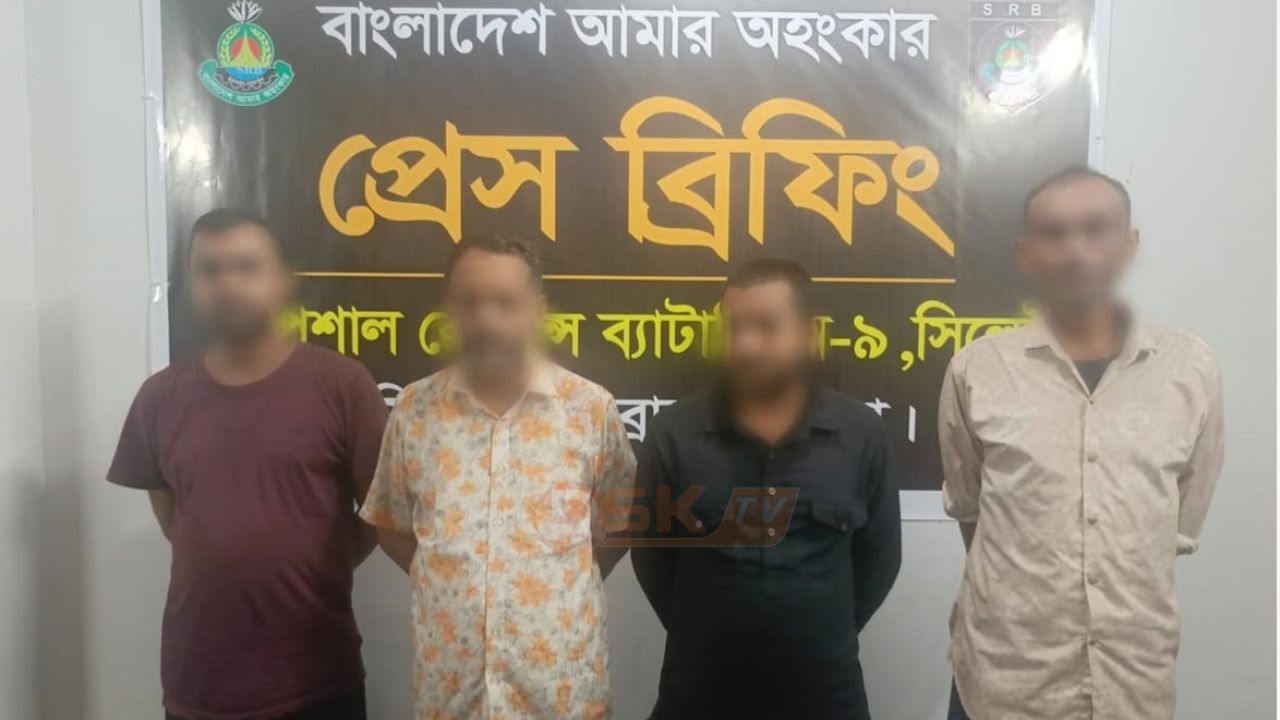 ব্রাহ্মণবাড়িয়ায় অনলাইন জু'য়া চক্রের ৪ সদস্য গ্রেপ্তার, ৩০ স্মার্টফোন জব্দ