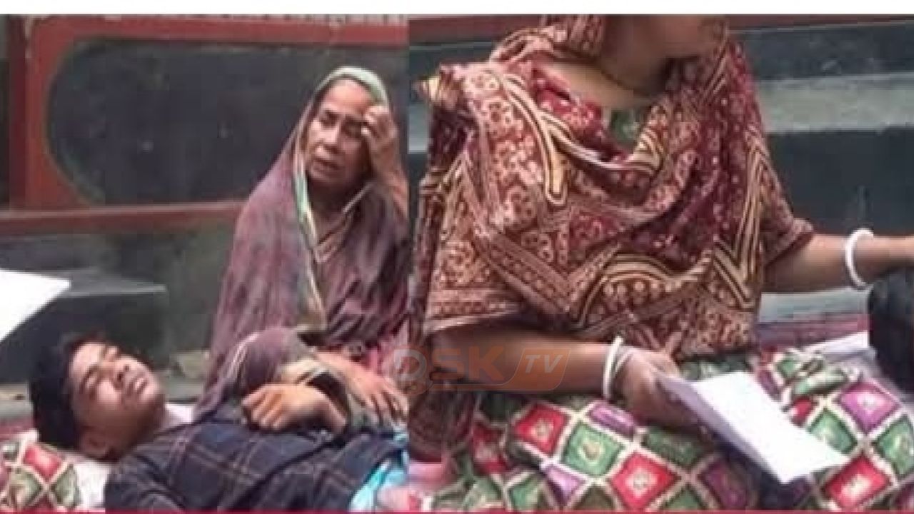 প্রতিবন্ধী বাবার পাশে দাঁড়াতে অটো চালিয়ে দুর্ঘটনায় কিশোর, ৩ মাস ধরে বিছানায় প্রীতম
