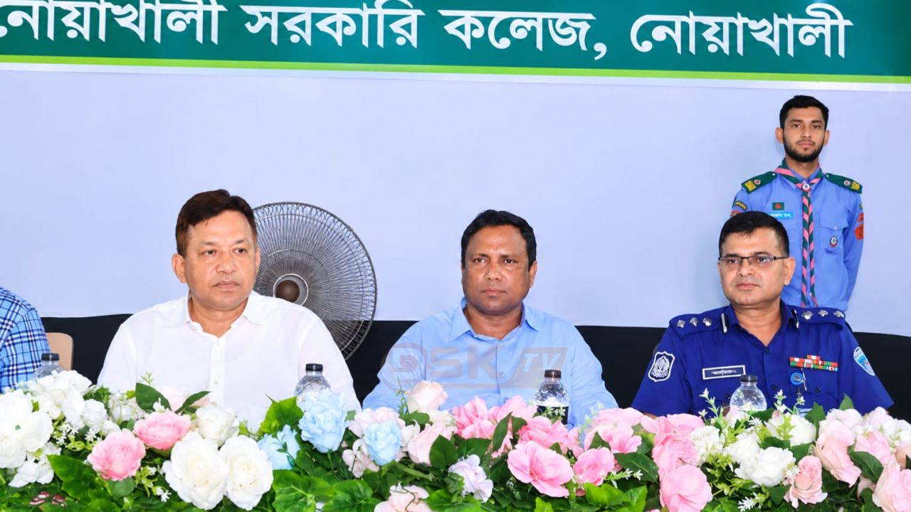 মাদক ও কিশোর গ্যাংকে আশ্রয়-প্রশ্রয় না দেওয়ার আহ্বান জনপ্রশাসন সচিব &lrm;