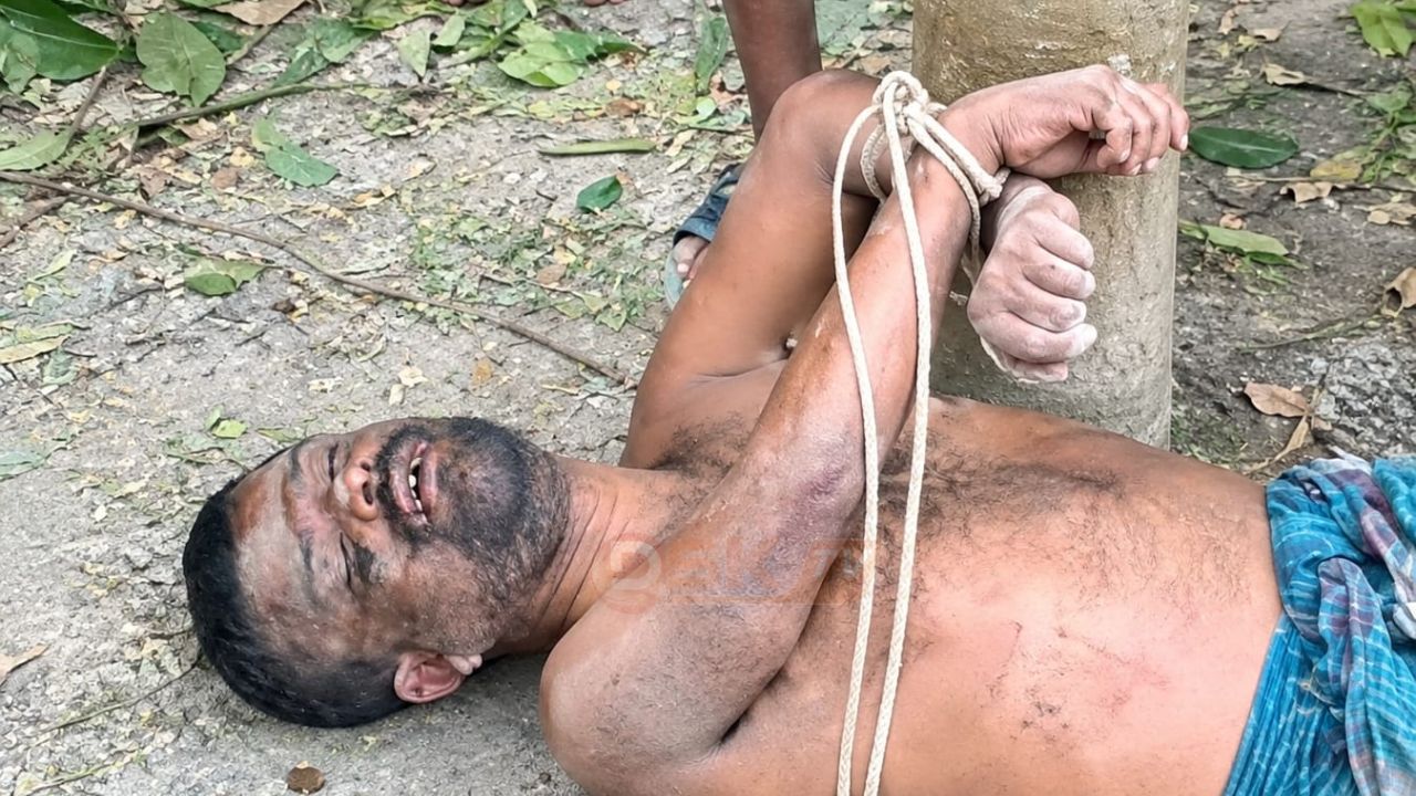টাকা চুরির অভিযোগে মা'রধর, খুঁটিতে বাঁধা যুবকের মিলল ম'রদেহ আটক ২