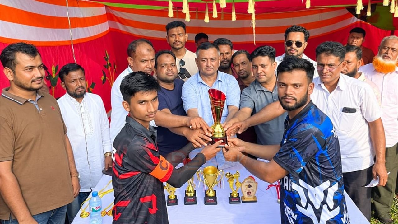 বেগমগঞ্জে ধীতপুর ইয়াং স্টার স্পোর্টিং ক্লাবের ফুটবল ফাইনাল ও পুরস্কার বিতরণী অনুষ্ঠিত